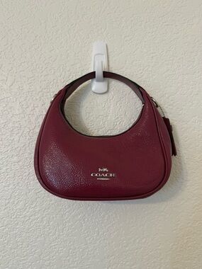 COACH  Carmen small handbag in purple patent leather w/crossbody strap